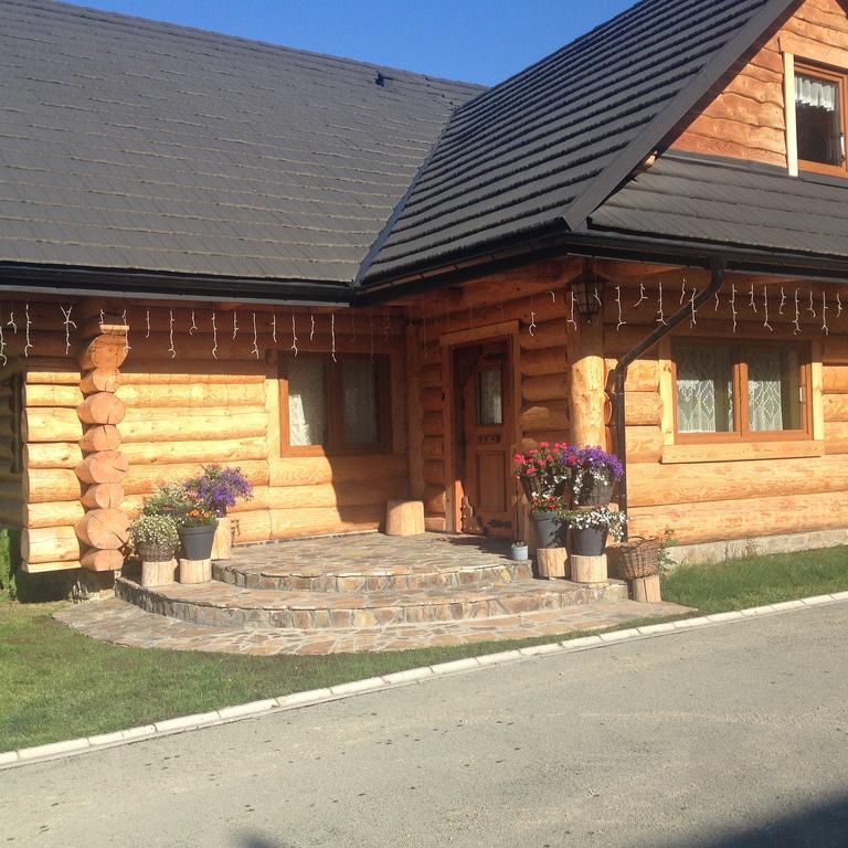 UDany Weekend Apartment Ustrzyki Dolne Bagian luar foto